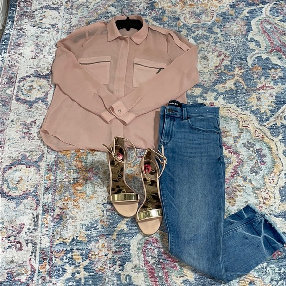 Blush pink button down dress blouse with pockets - Picture 5 of 7